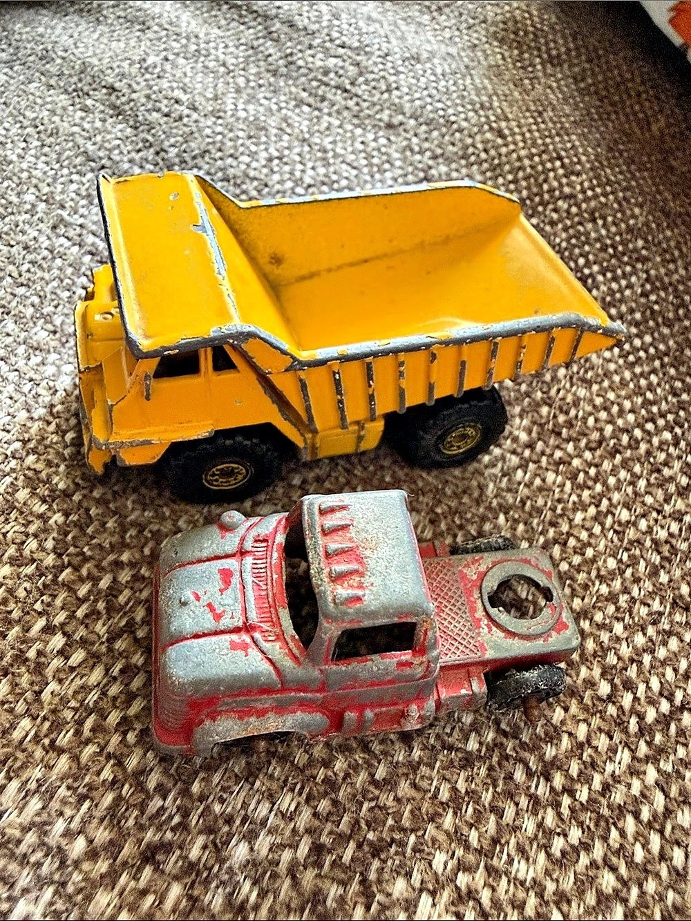 Matchbox Vintage Die-Cast Dump Truck & Tow Truck